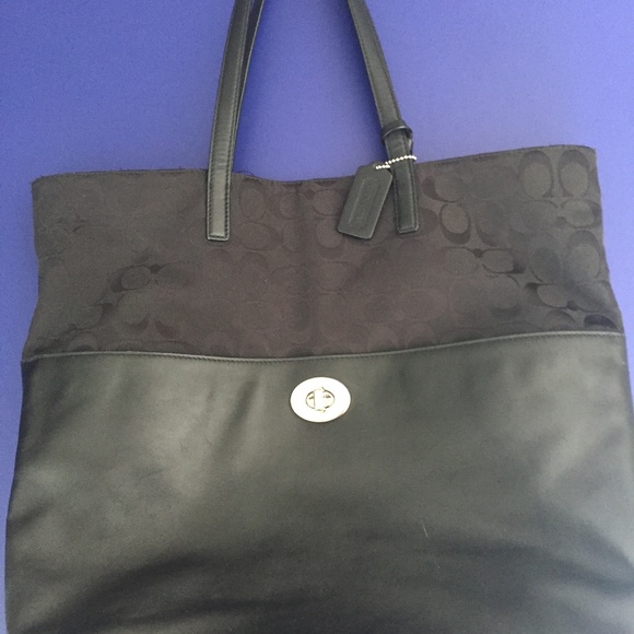 Coach Bag - Picture 1 of 3